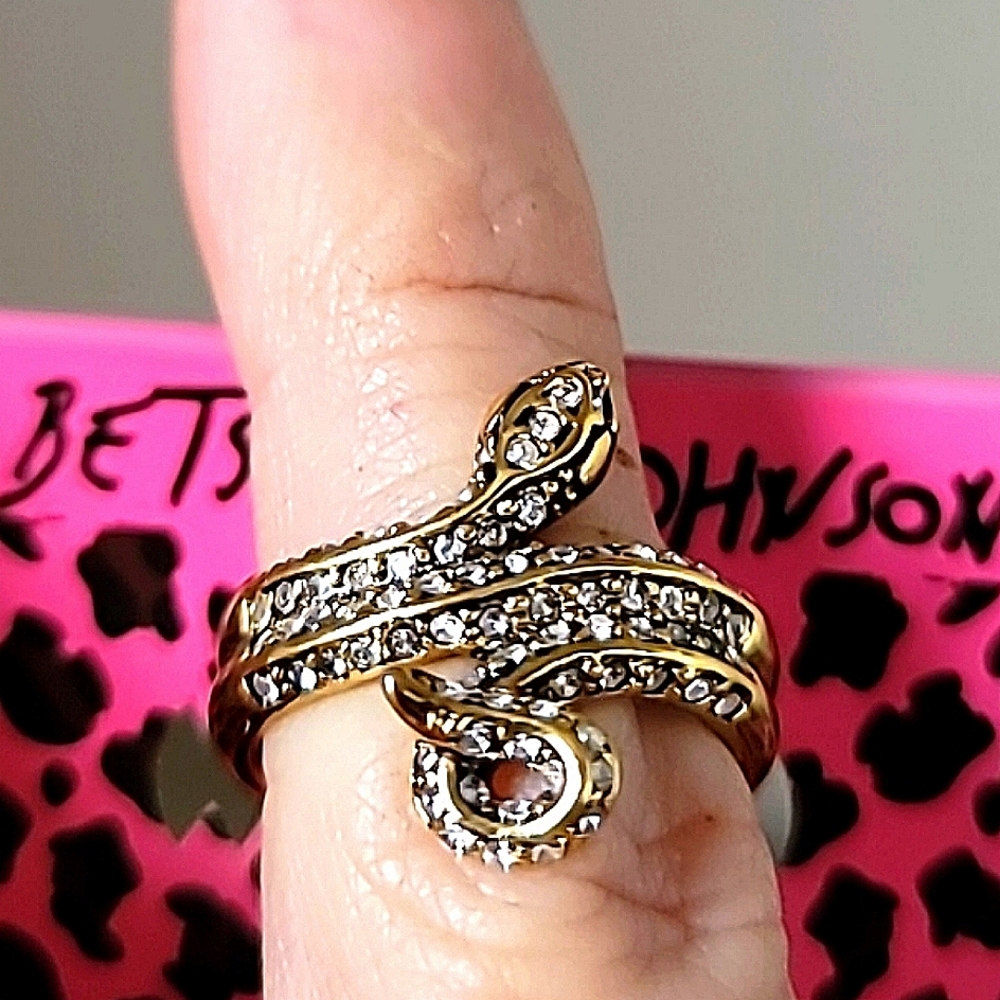 New Vintage! BETSEY JOHNSON Enchanted Garden Collection Snake Ring. Size 7